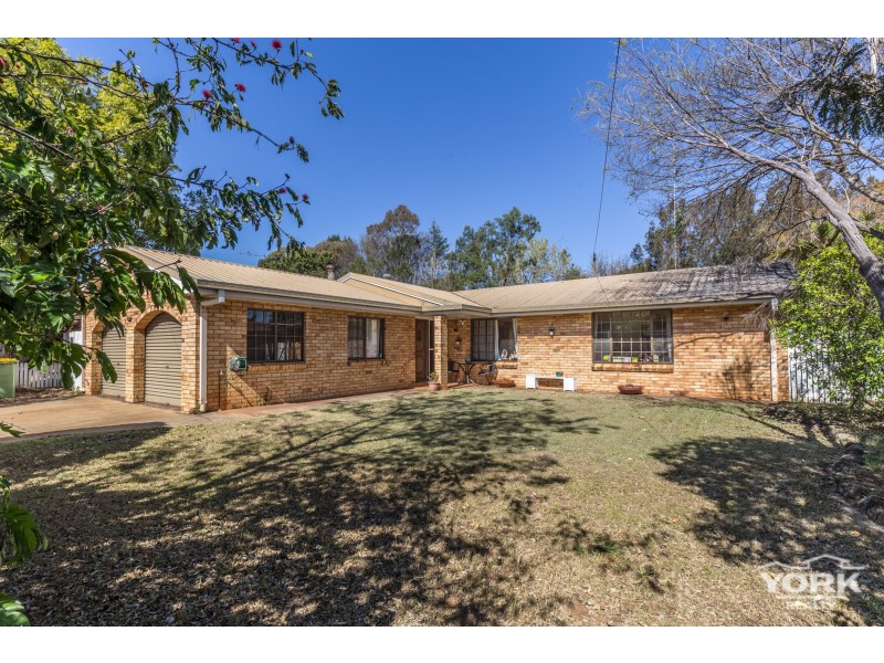 12 Bamboo Court, Darling Heights QLD 4350