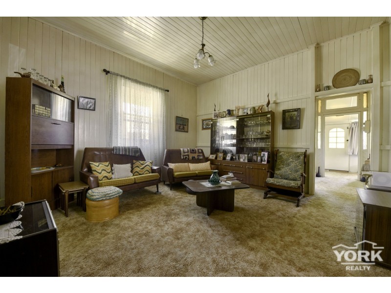 30 Goggs Street, Toowoomba City QLD 4350