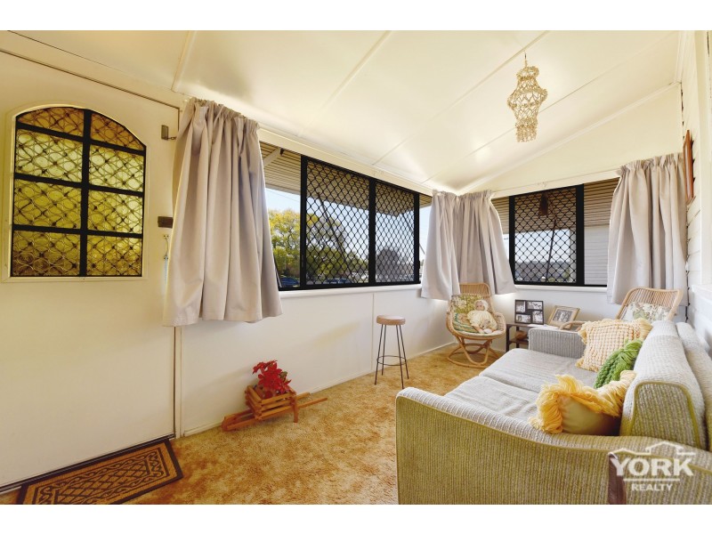 30 Goggs Street, Toowoomba City QLD 4350