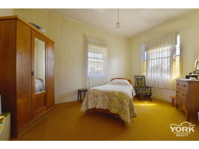 30 Goggs Street, Toowoomba City QLD 4350