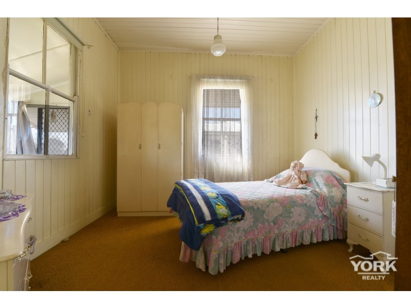 30 Goggs Street, Toowoomba City QLD 4350