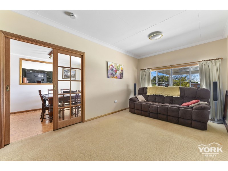 Centenary Heights QLD 4350