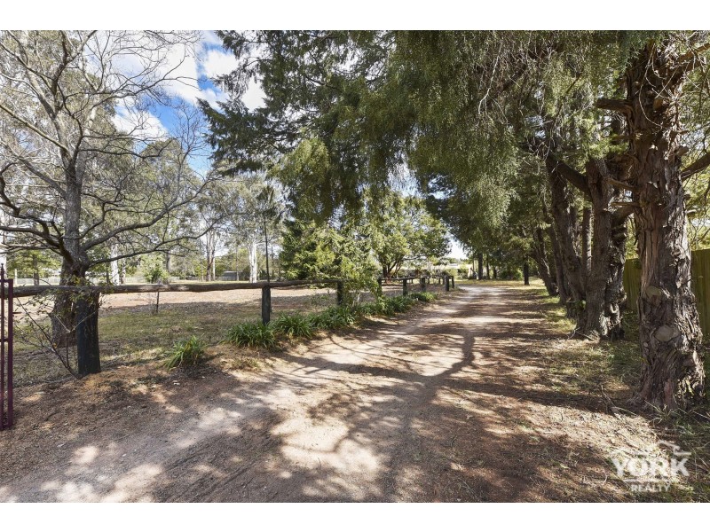 45 Highfields Road, Highfields QLD 4352