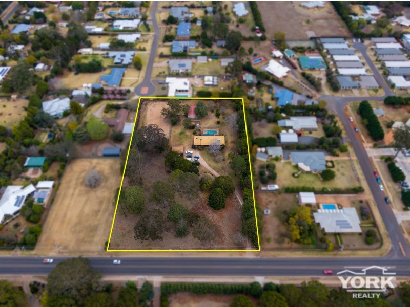 45 Highfields Road, Highfields QLD 4352
