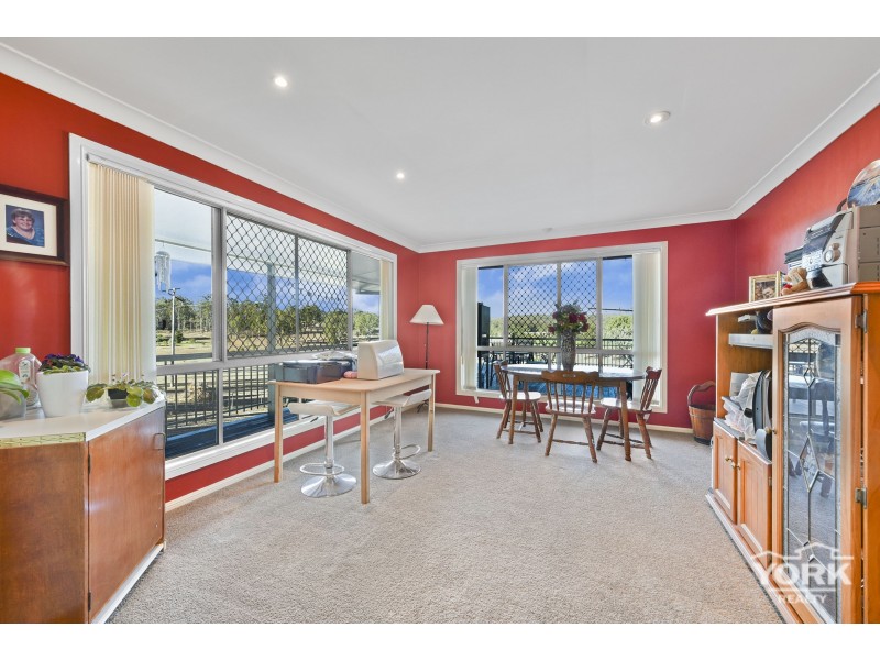 702 Murphys Creek Road, Upper Lockyer QLD 4352