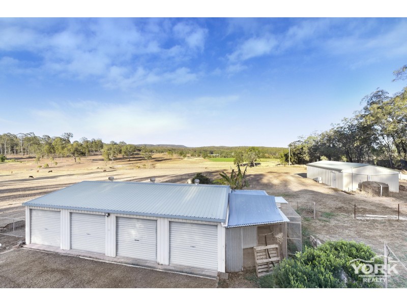 702 Murphys Creek Road, Upper Lockyer QLD 4352