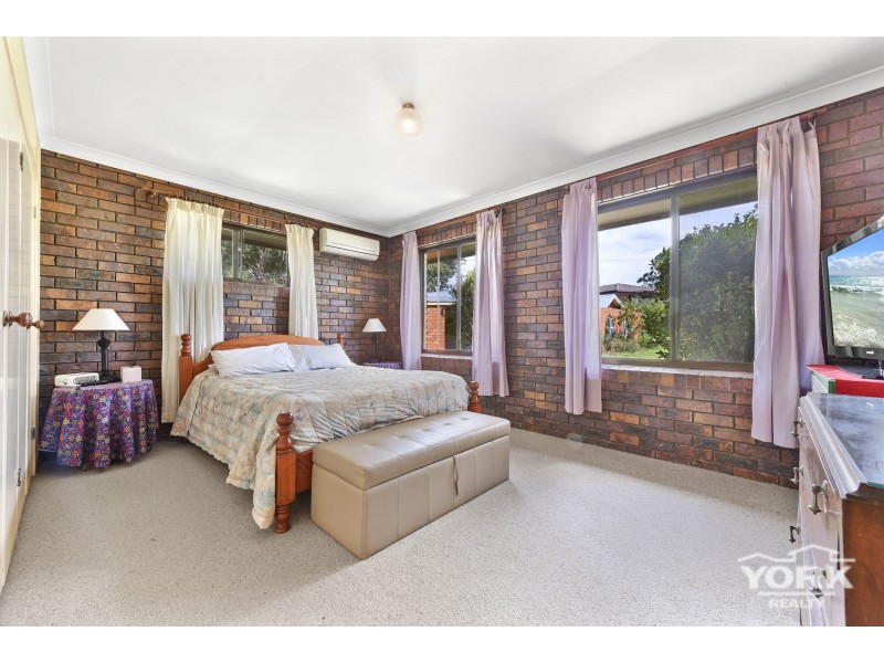 10 Camellia Court, Darling Heights QLD 4350