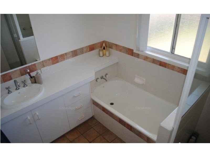 17 Gouldson Drive, Kearneys Spring QLD 4350