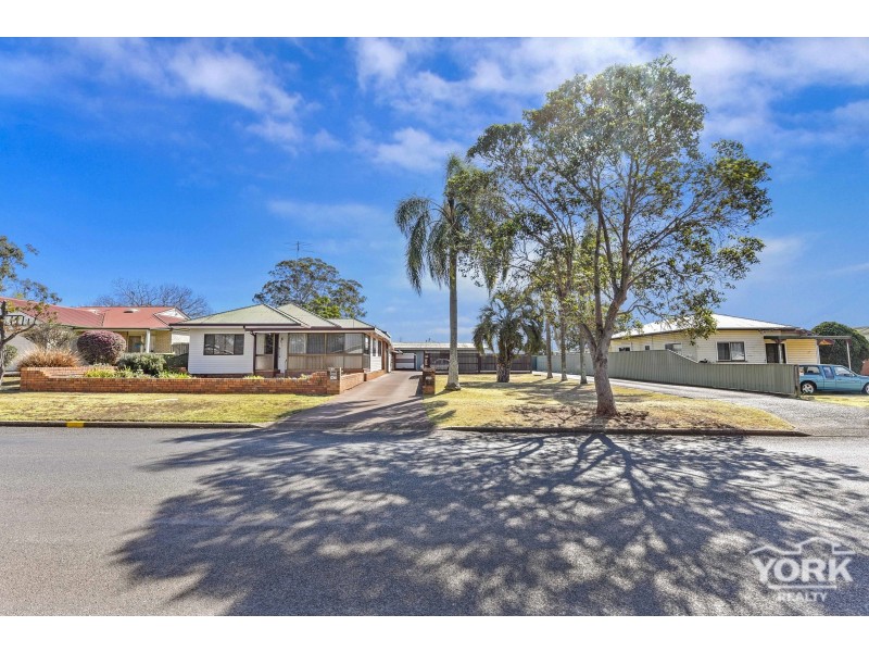 47 Payne Street, Wilsonton QLD 4350