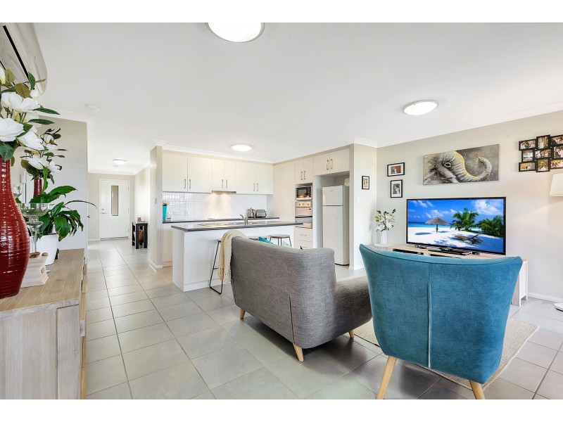 2/40 Shoesmith Road, Westbrook QLD 4350