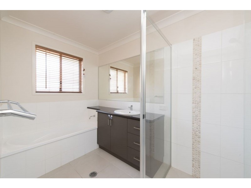 21 Cooranga Street, Glenvale QLD 4350