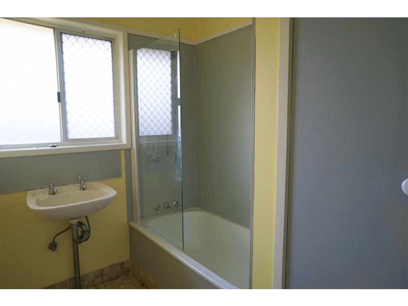 10 Featherstone Court, Rockville QLD 4350