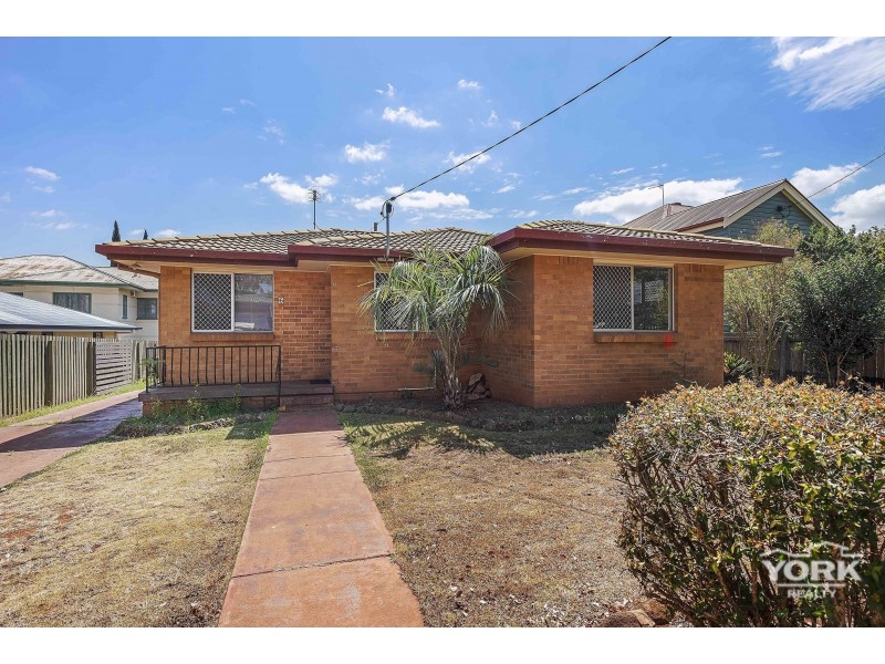 6 Ida Street, South Toowoomba QLD 4350