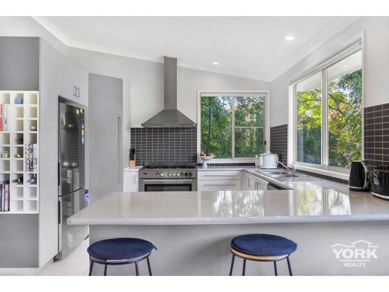 14 Gilmour Court, Harlaxton QLD 4350