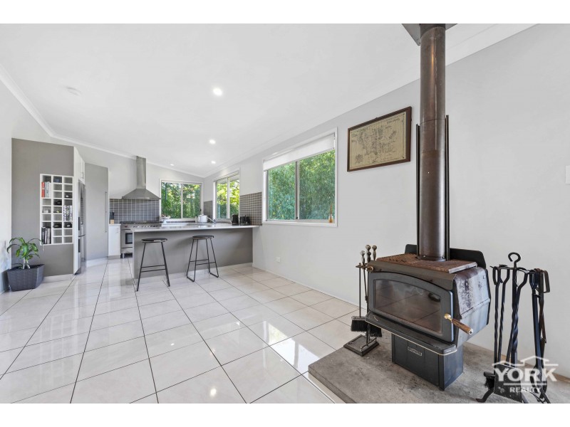 14 Gilmour Court, Harlaxton QLD 4350