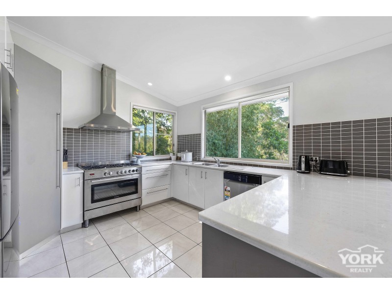 14 Gilmour Court, Harlaxton QLD 4350