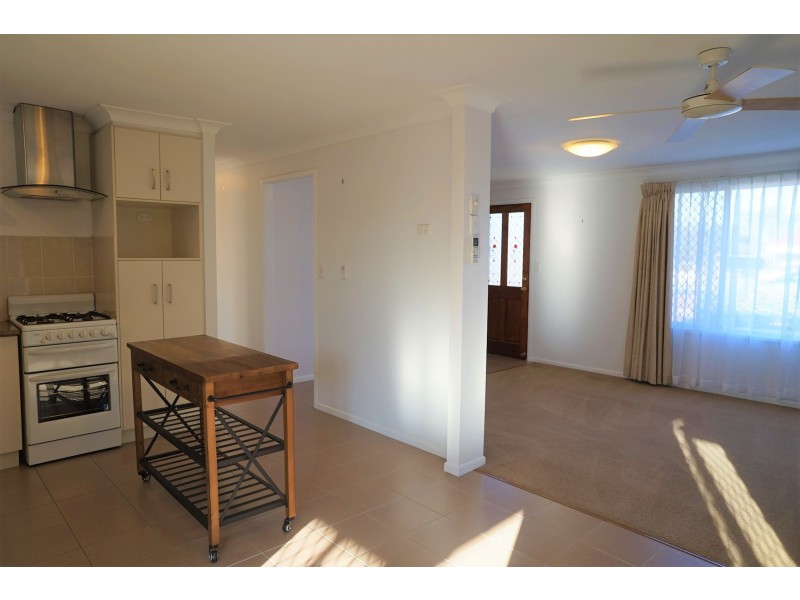 27 York Street, Oakey QLD 4401