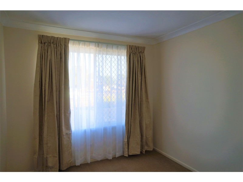 27 York Street, Oakey QLD 4401