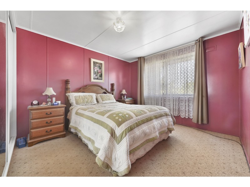 33 Walsh Street, Harlaxton QLD 4350