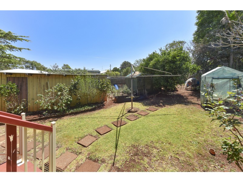 33 Walsh Street, Harlaxton QLD 4350