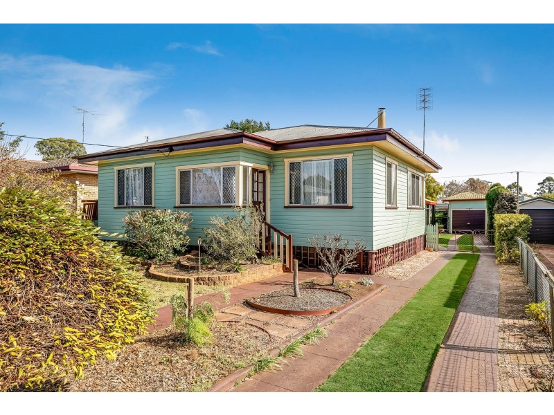 23 Monash Street, Newtown QLD 4350