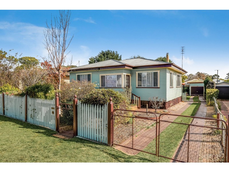 23 Monash Street, Newtown QLD 4350