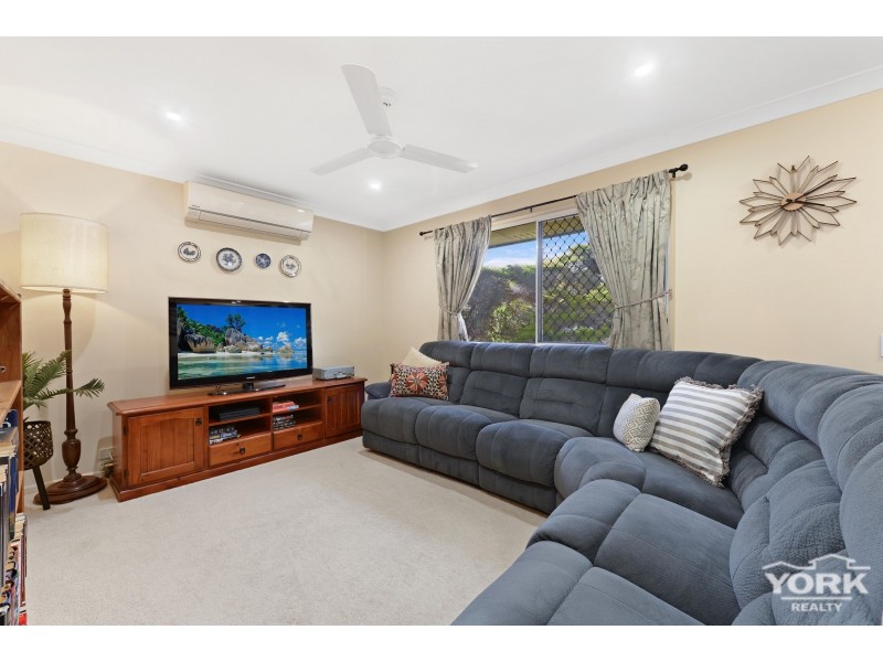 30 Liquidamber St, Glenvale QLD 4350