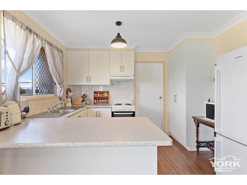 30 Liquidamber St, Glenvale QLD 4350