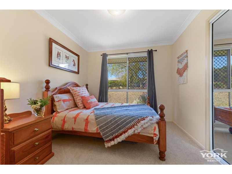 30 Liquidamber St, Glenvale QLD 4350