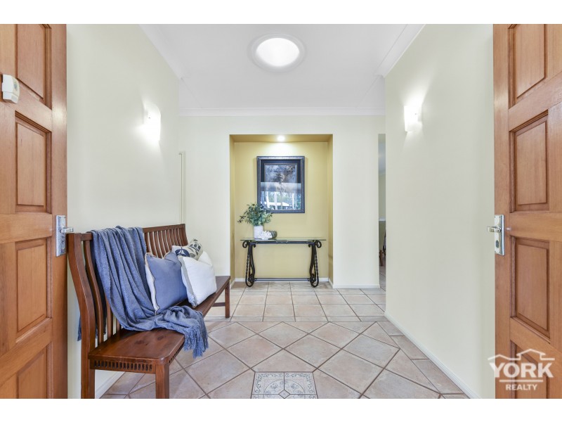 27 Cawdor Road, Highfields QLD 4352