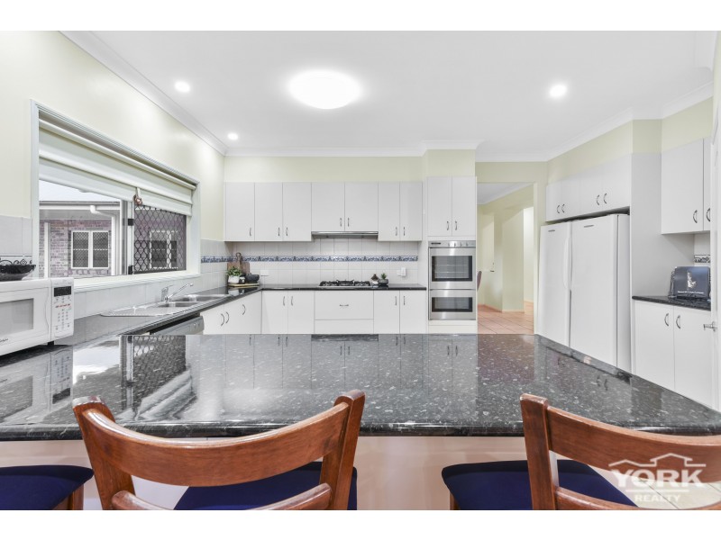 27 Cawdor Road, Highfields QLD 4352