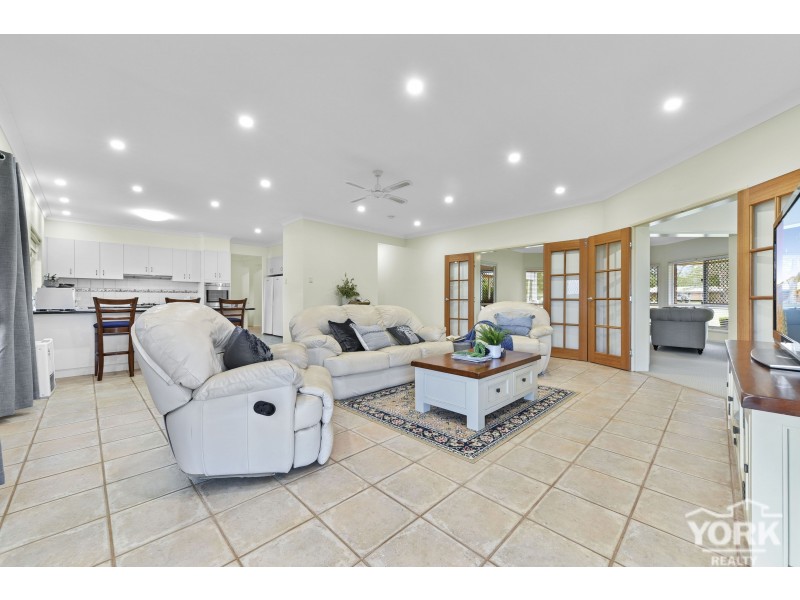 27 Cawdor Road, Highfields QLD 4352