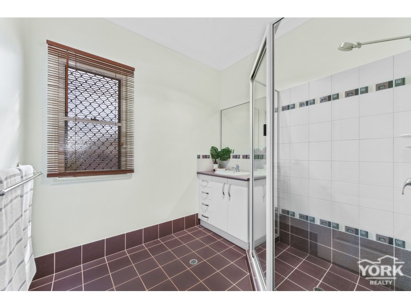 27 Cawdor Road, Highfields QLD 4352