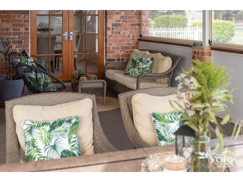 27 Cawdor Road, Highfields QLD 4352