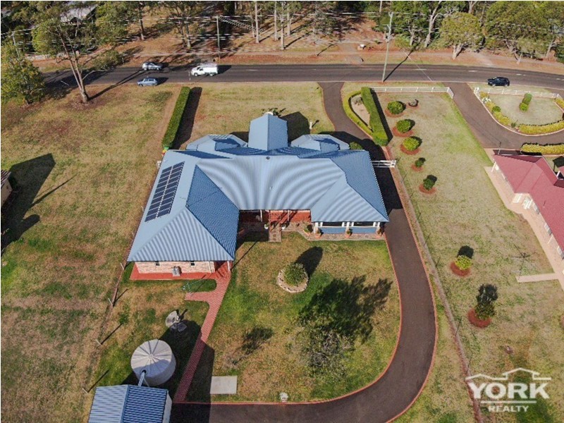 27 Cawdor Road, Highfields QLD 4352