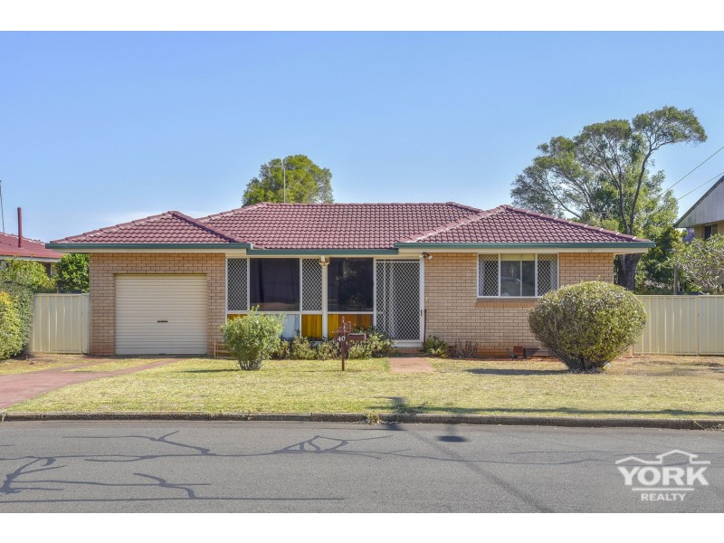 40 Router Street, Wilsonton QLD 4350