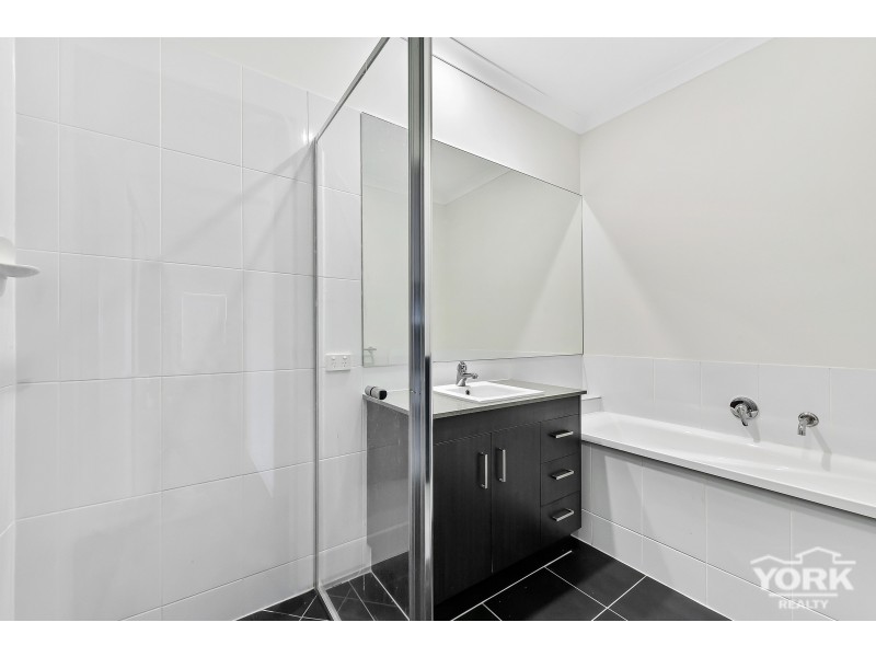 Glenvale QLD 4350