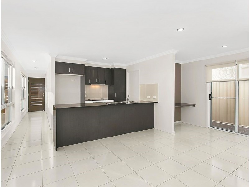 27 Cinnamon Drive, Glenvale QLD 4350