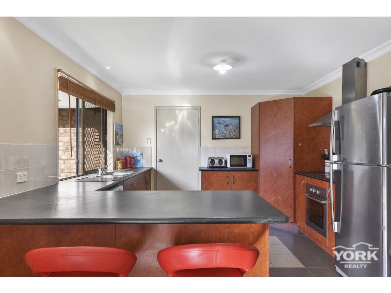 231 New England Highway, Harlaxton QLD 4350