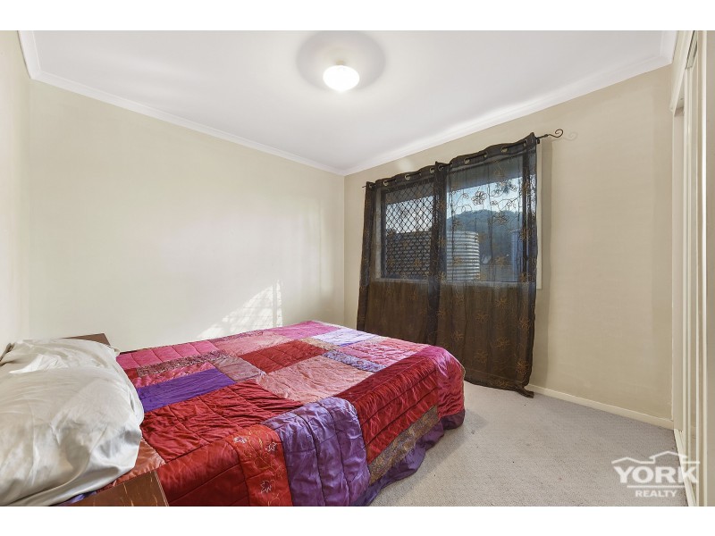 231 New England Highway, Harlaxton QLD 4350