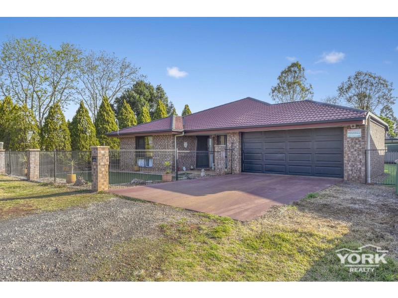 231 New England Highway, Harlaxton QLD 4350