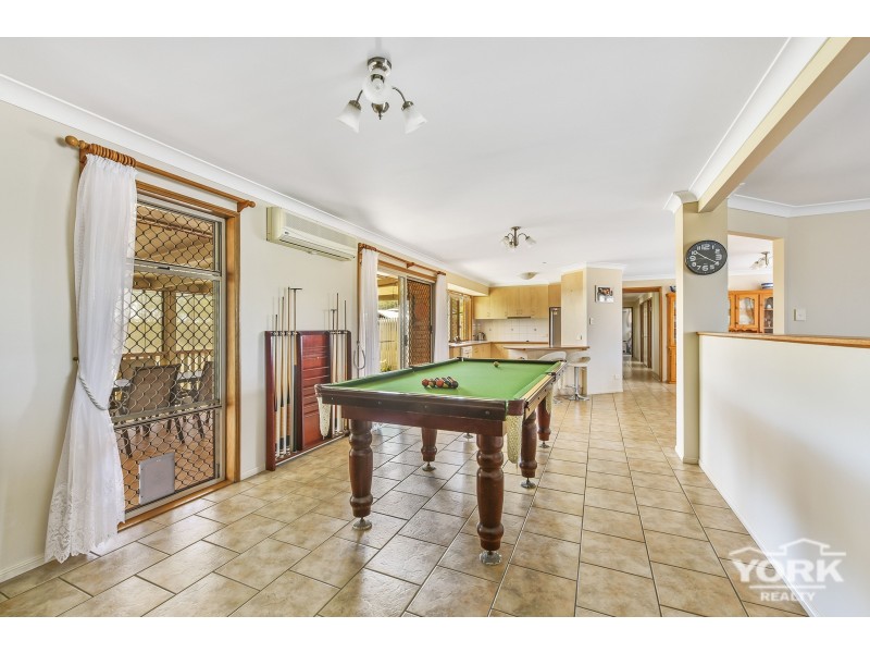 1 Michael Street, Westbrook QLD 4350