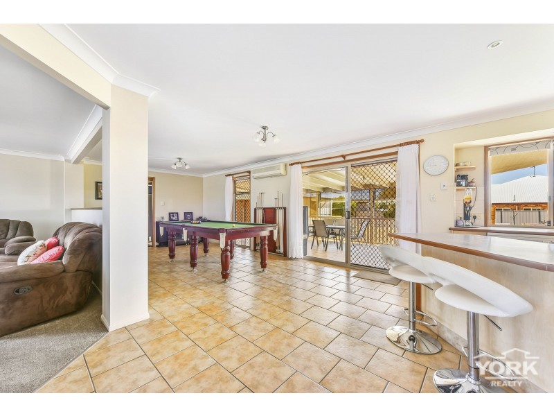 1 Michael Street, Westbrook QLD 4350