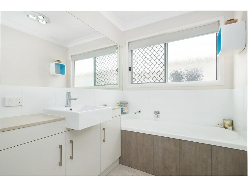2/85 North Street, Harlaxton QLD 4350