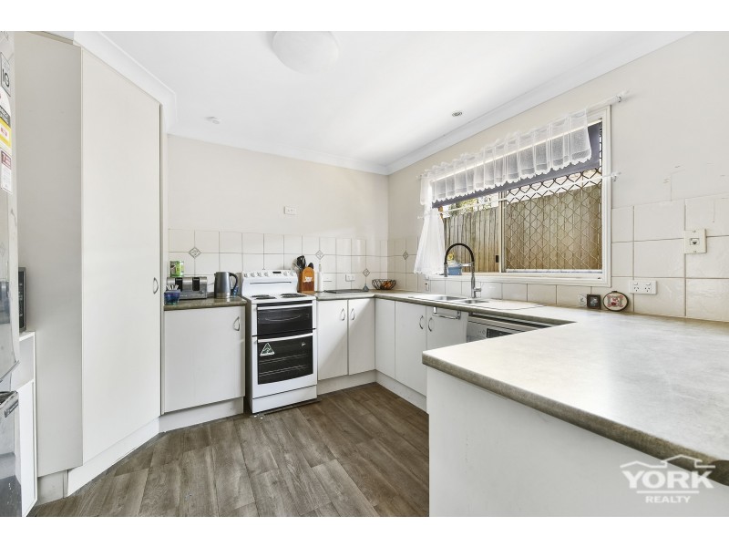 271 New England Highway, Harlaxton QLD 4350