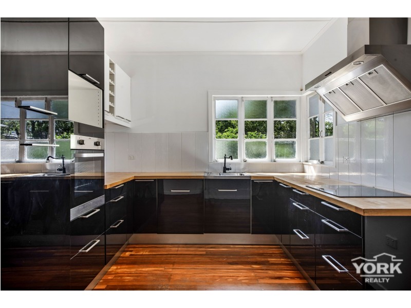 13 Catherine Crescent, Kingsthorpe QLD 4400