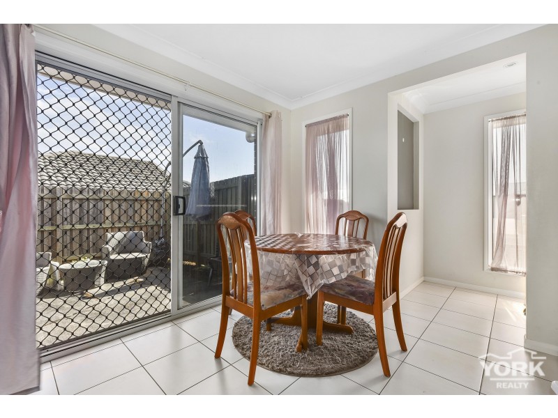 24 Murray Street, Oakey QLD 4401