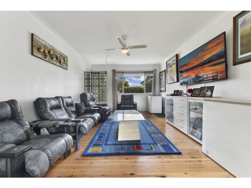 1 Jean Street, Harristown QLD 4350