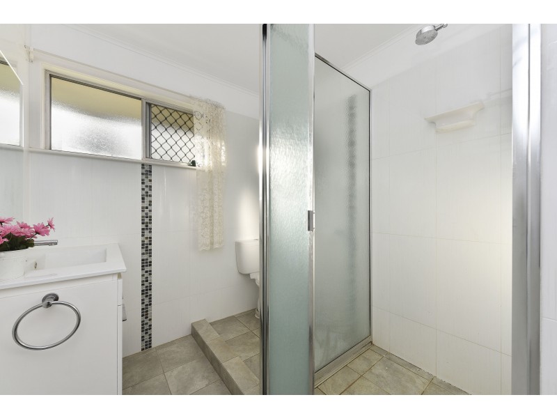 1 Jean Street, Harristown QLD 4350