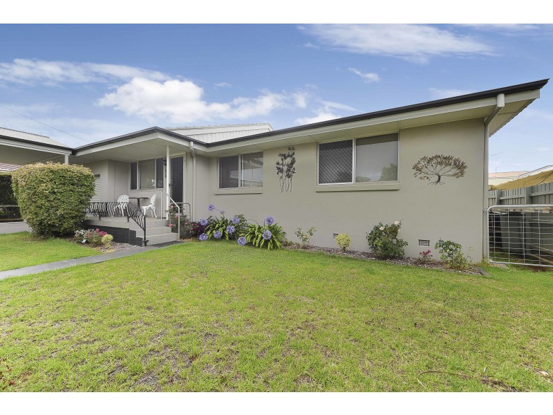 1 Jean Street, Harristown QLD 4350